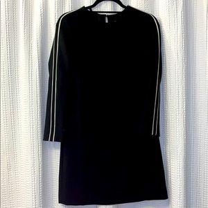 (Like new) Black sport stripe shift dress